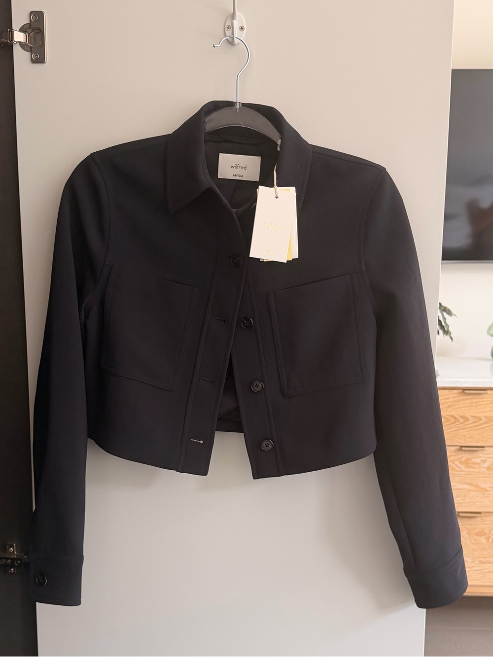 NWT Wilfred Aritzia Cropped Navy jacket